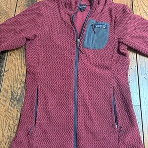 Patagonia Burgundy fleece hood